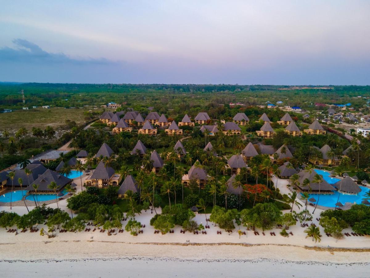 Neptune Pwani Beach Resort & Spa - All Inclusive Kiwengwa  Esterno foto