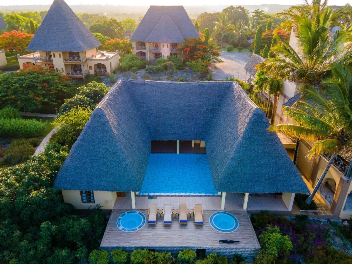 Neptune Pwani Beach Resort & Spa - All Inclusive Kiwengwa  Esterno foto