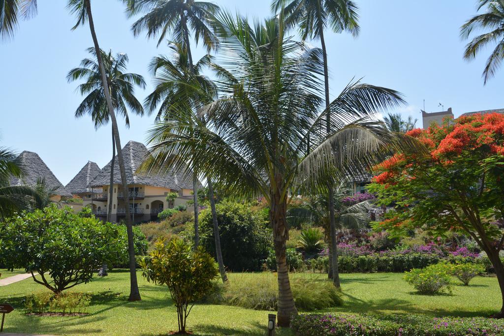 Neptune Pwani Beach Resort & Spa - All Inclusive Kiwengwa  Esterno foto