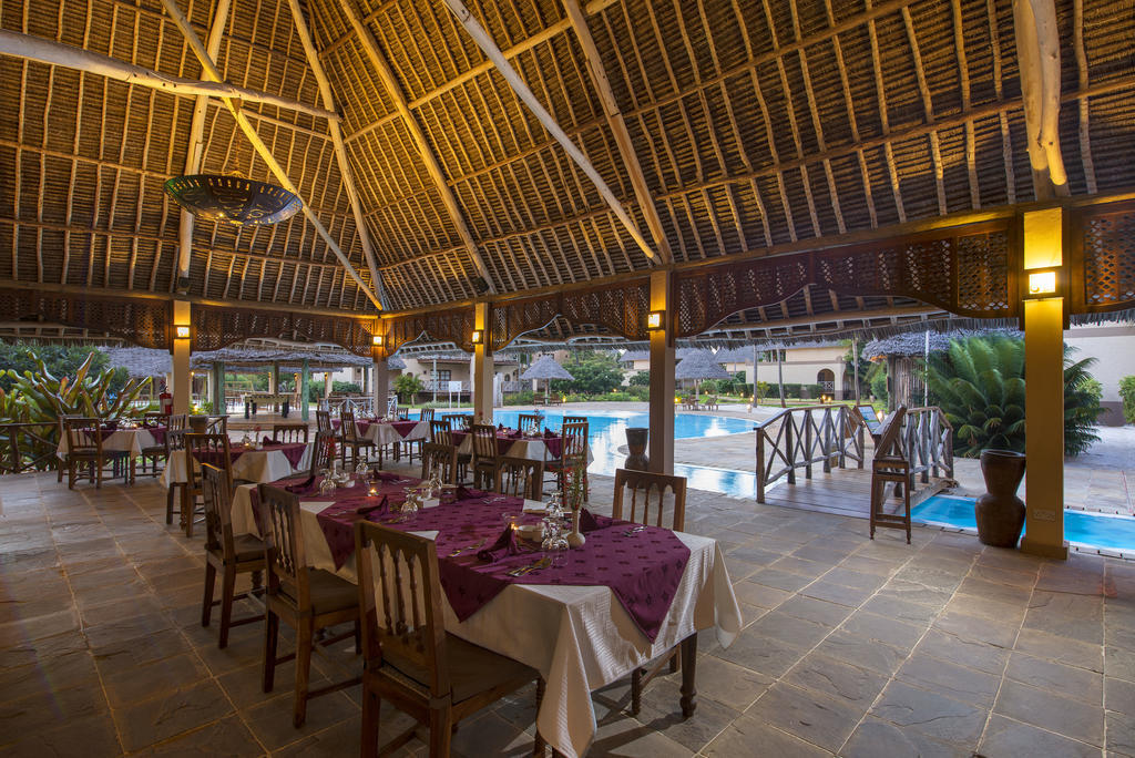 Neptune Pwani Beach Resort & Spa - All Inclusive Kiwengwa  Esterno foto