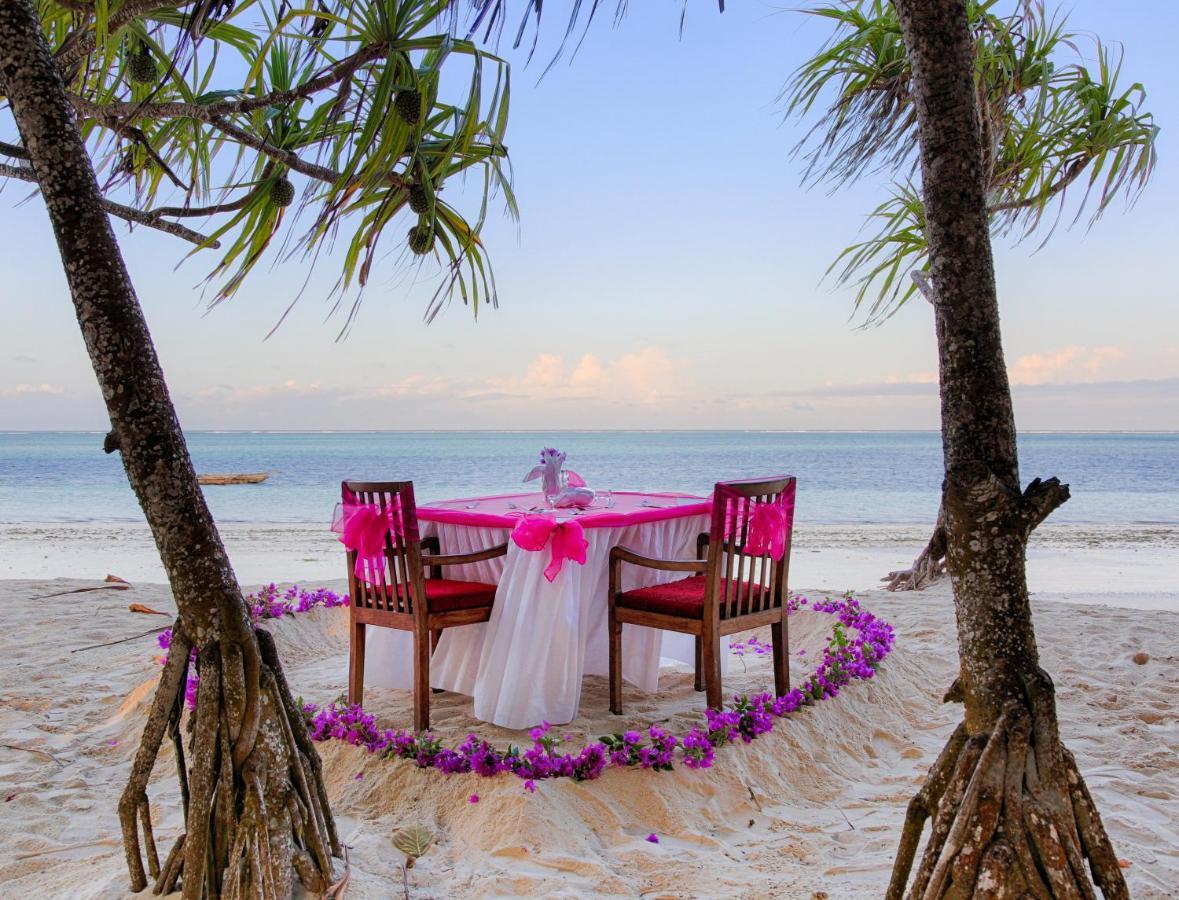 Neptune Pwani Beach Resort & Spa - All Inclusive Kiwengwa  Esterno foto